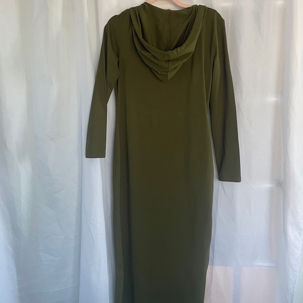 Olive Green Hooded Dress 95 Rayon & 5 Spandex Length 50, Pit to Pit 20, Arm 18 - Picture 6 of 8